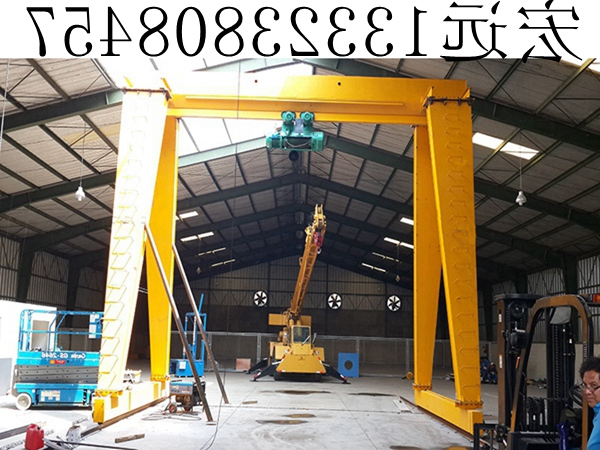 室内用全包箱小型龙门吊